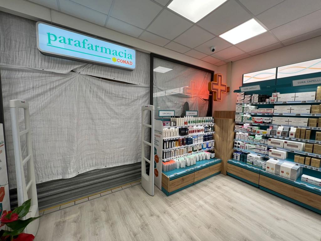 arredamento parafarmazia conad 08