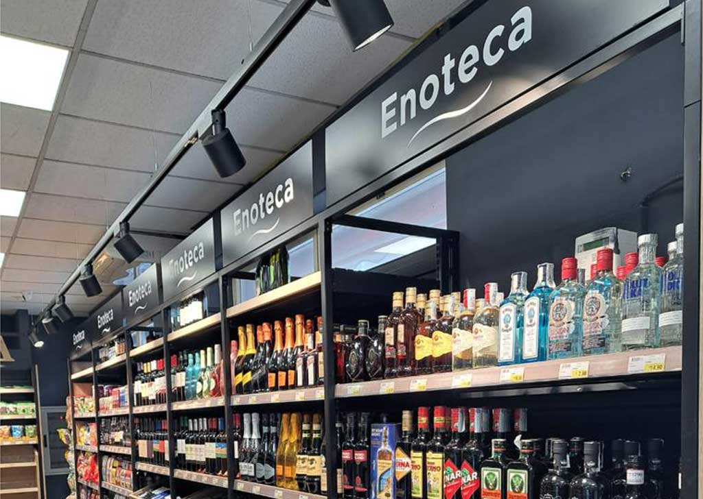 arredamento-commerciale-supermercato-catanzaro-lido-super-s-enoteca